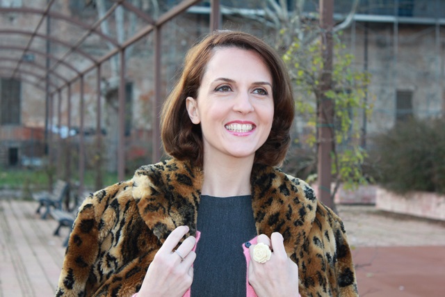 Midi dress and accessories (FASHION TIP #9)