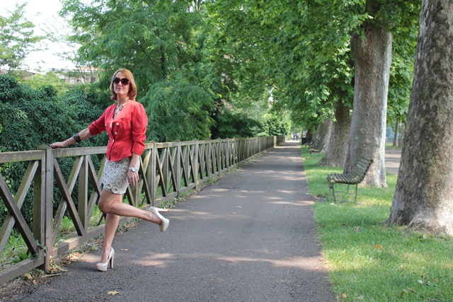 Nude dress and shoes (Fashion tip #39)
