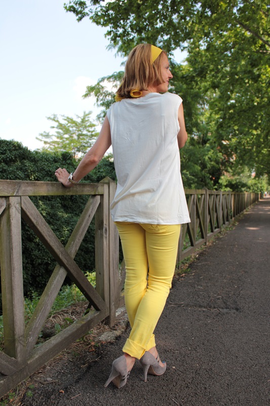 Margaret Dallospedale, Fashion blogger, The Indian Savage diary, Fashion blog, www.indiansavage.com, fashion tips, Lifestyle, How to wear, Yellow pants, 7