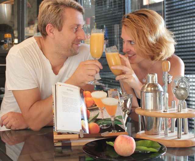 Bellini Cocktail recipe (Fashion recipe #3)
