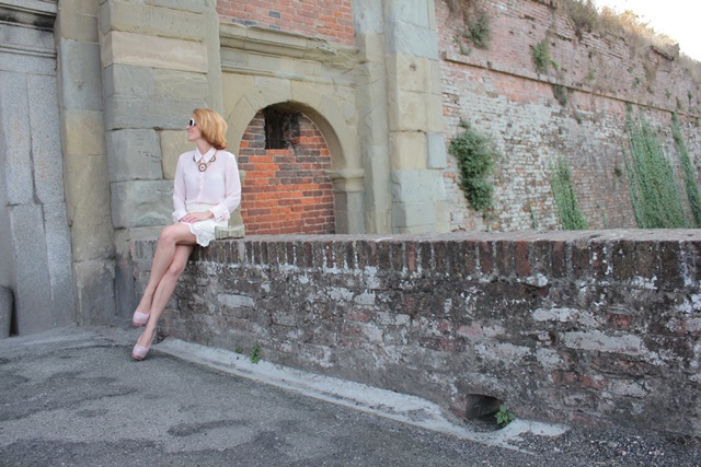 Baby pink shirt and lace skirt (Fashion outfit #70)