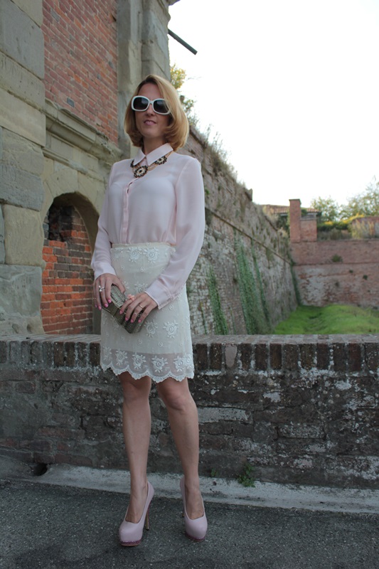 Margaret Dallospedale, Fashion blogger, Maggie Dallospedale Fashion diary, fashion tips, Lifestyle, Lace skirt and pink shirt, 8