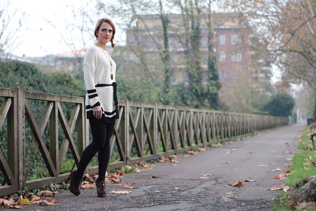 Maxi sweater and stockings (Fashion Reflection #29)