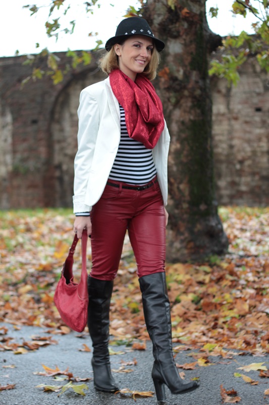 Margaret Dallospedale, Maggie Dallospedlae fashion diary, Fashion blog, Fashion blogger,  fashion tips, how to wear, Outfits, OOTD, Fall outfit, leather pants and high boots, 4