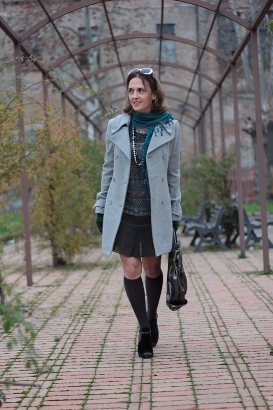 Fashion blogger, Fashion blog, Maggie Dallospedale fashion diary, fashion outfit, Grey Shades Winter Outfit, The Gray on Gray Look, 6