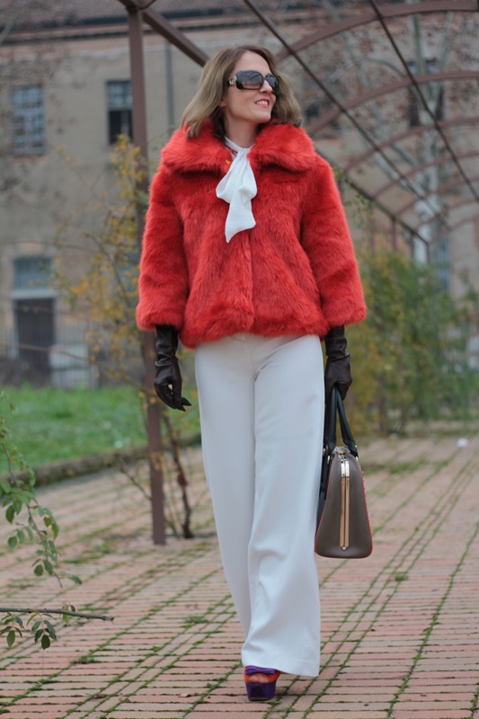 Fashion blogger, Fashion blog, Maggie Dallospedale fashion diary, fashion outfit, Total White, Blood Orange Faux Fur Coat, 5