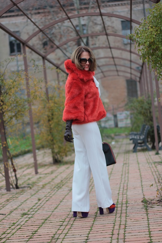 Fashion blogger, Fashion blog, Maggie Dallospedale fashion diary, fashion outfit, Total White, Blood Orange Faux Fur Coat, 6