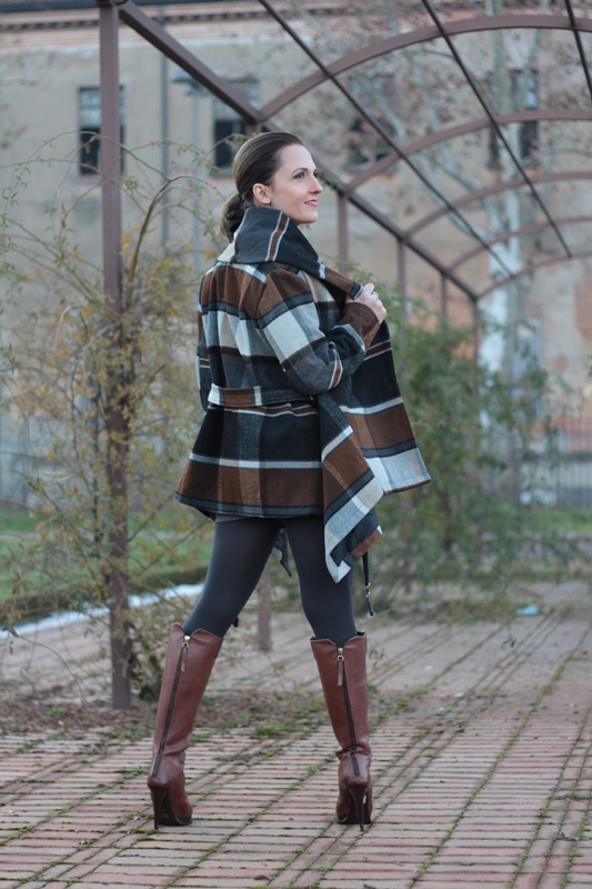 Fashion blogger, Fashion blog, Maggie Dallospedale fashion diary, fashion outfit, Grey fashion style 5