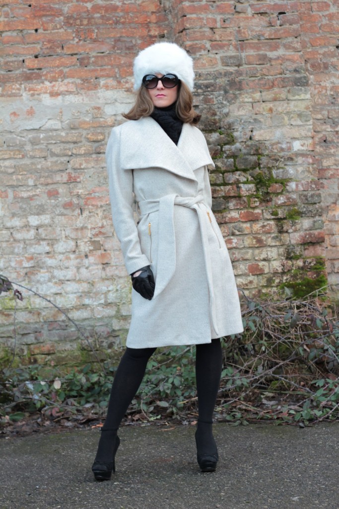 Fashion blogger, Fashion blog, Maggie Dallospedale fashion diary, fashion outfit, Bianco Nero ouutfit, 1