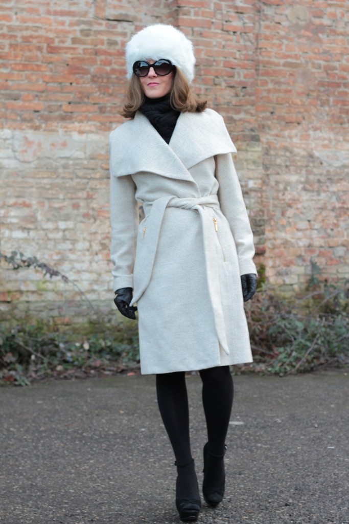 Fashion blogger, Fashion blog, Maggie Dallospedale fashion diary, fashion outfit, Bianco Nero ouutfit, 9