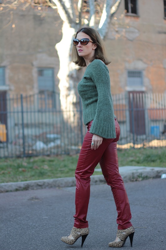 Fashion blogger, Fashion blog, Maggie Dallospedale fashion diary, fashion outfit, Cypress green outfit, 1