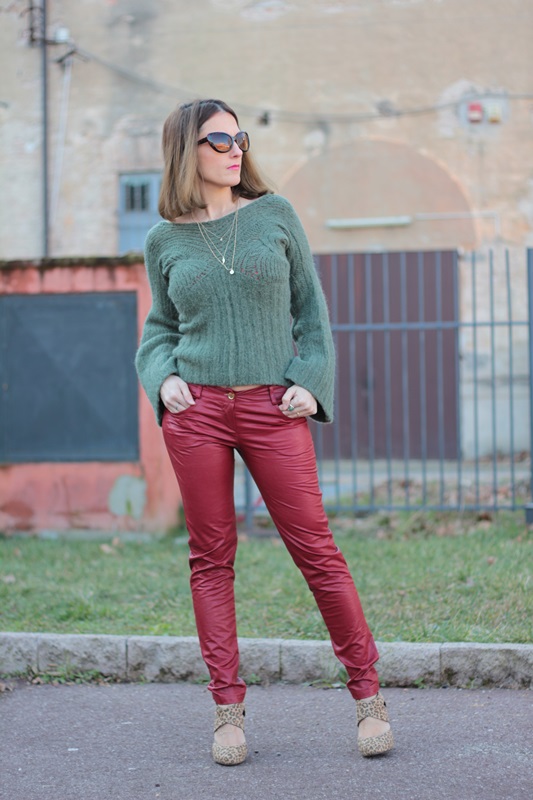 Fashion blogger, Fashion blog, Maggie Dallospedale fashion diary, fashion outfit, Cypress green outfit, 2