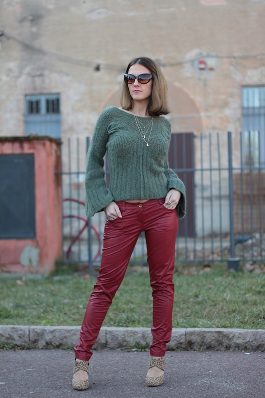 Fashion blogger, Fashion blog, Maggie Dallospedale fashion diary, fashion outfit, Cypress green outfit, 4