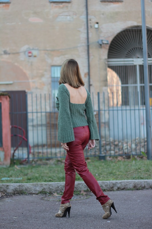 Fashion blogger, Fashion blog, Maggie Dallospedale fashion diary, fashion outfit, Cypress green outfit, 6