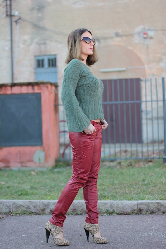 Fashion blogger, Fashion blog, Maggie Dallospedale fashion diary, fashion outfit, Cypress green outfit,5