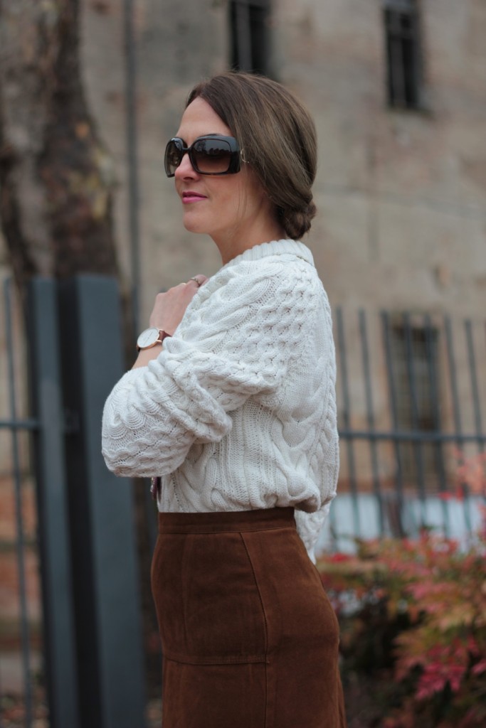 Fashion blogger, Fashion blog, Maggie Dallospedale fashion diary, fashion outfit, Fashion Blogger question, Glam Cowgirls, Suede long skirt, Western Style, 11