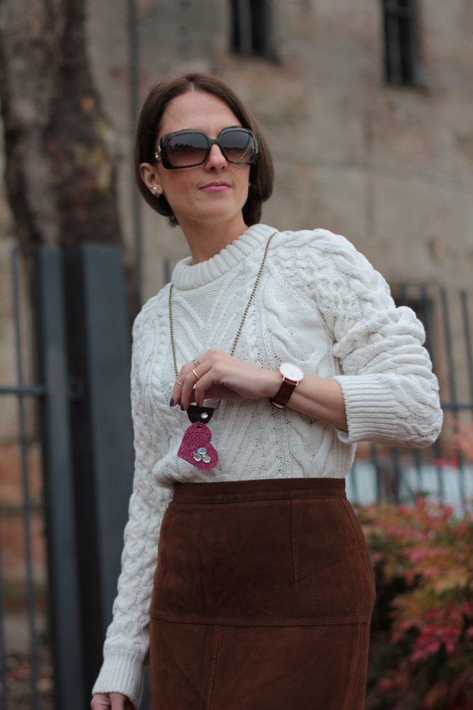 Fashion blogger, Fashion blog, Maggie Dallospedale fashion diary, fashion outfit, Fashion Blogger question, Glam Cowgirls, Suede long skirt, Western Style, 2