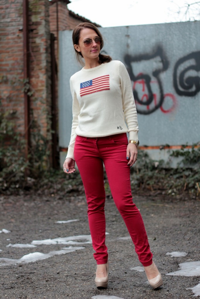 Fashion blogger, Fashion blog, Maggie Dallospedale fashion diary, fashion outfit, Fashion Blogger question, Red pants, Flag sweater, 11