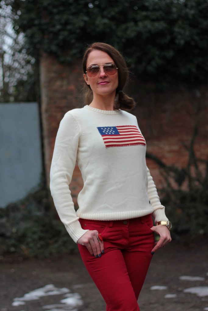 Fashion blogger, Fashion blog, Maggie Dallospedale fashion diary, fashion outfit, Fashion Blogger question, Red pants, Flag sweater, 2