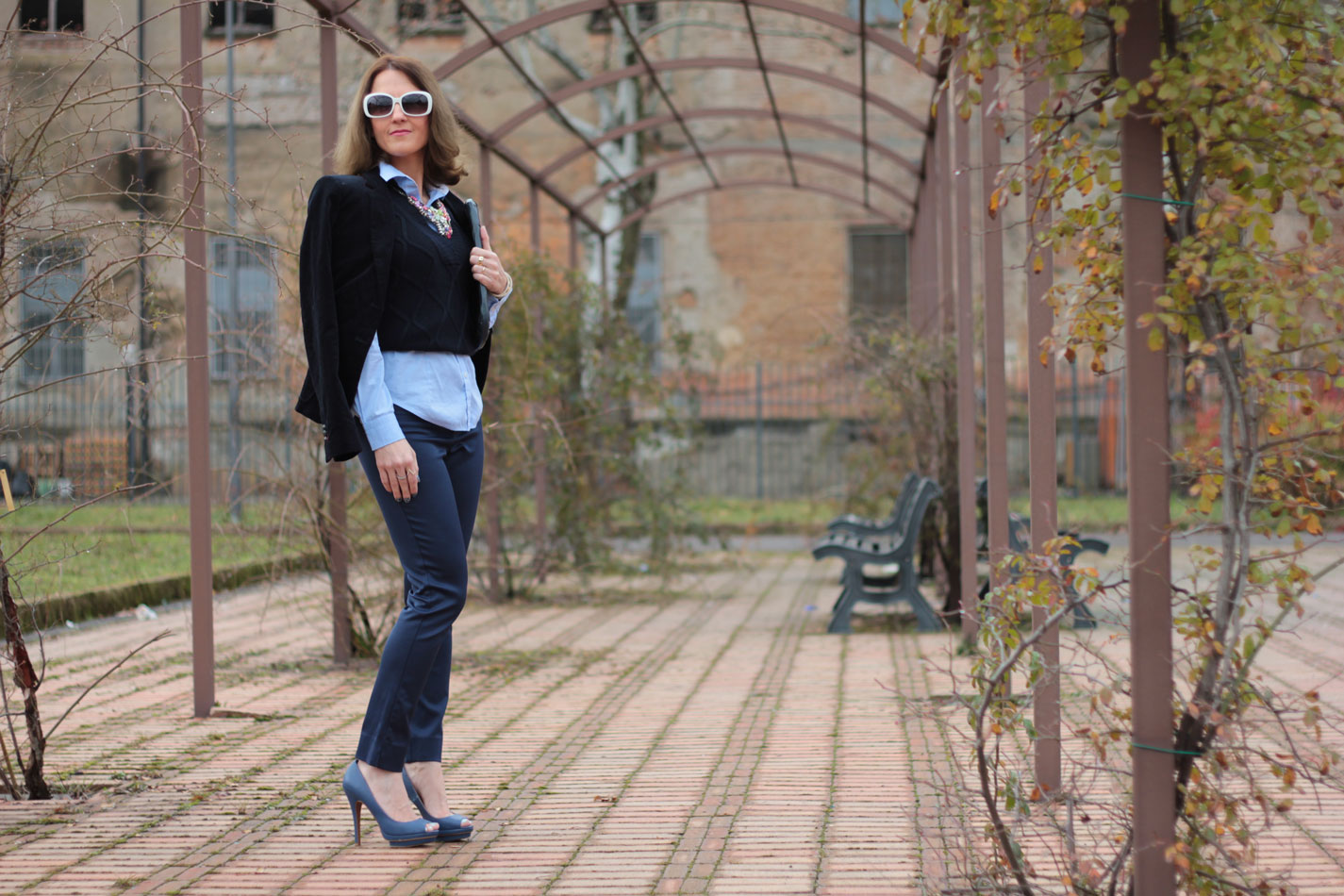 Gilet per un outfit con sfumature di blu (Blue Gilet)