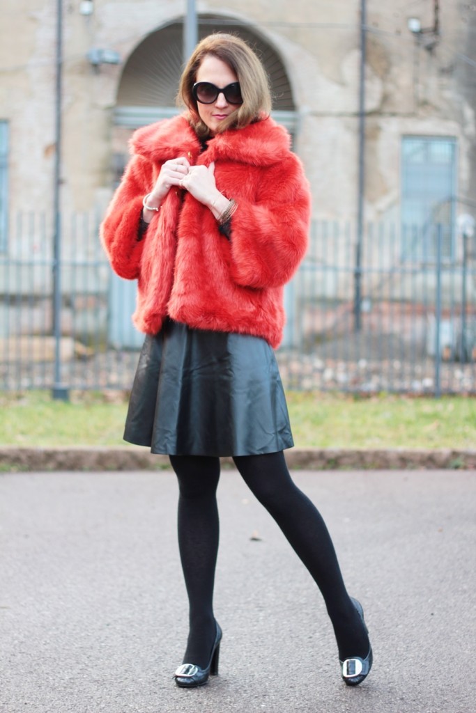 Fashion blogger, Fashion blog, Maggie Dallospedale fashion diary, fashion outfit, Orange Black outfit , 1