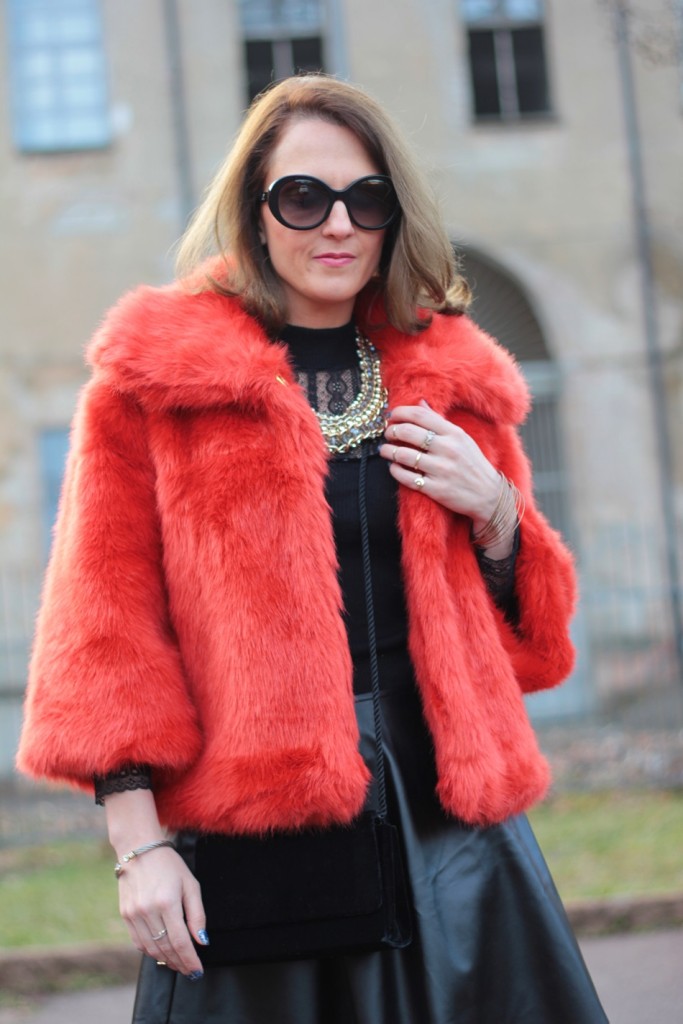 Fashion blogger, Fashion blog, Maggie Dallospedale fashion diary, fashion outfit, Orange Black outfit , 7