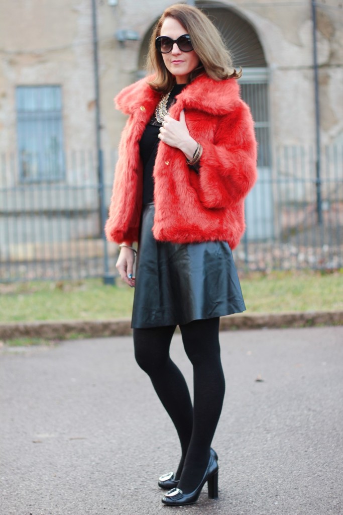 Fashion blogger, Fashion blog, Maggie Dallospedale fashion diary, fashion outfit, Orange Black outfit , 9
