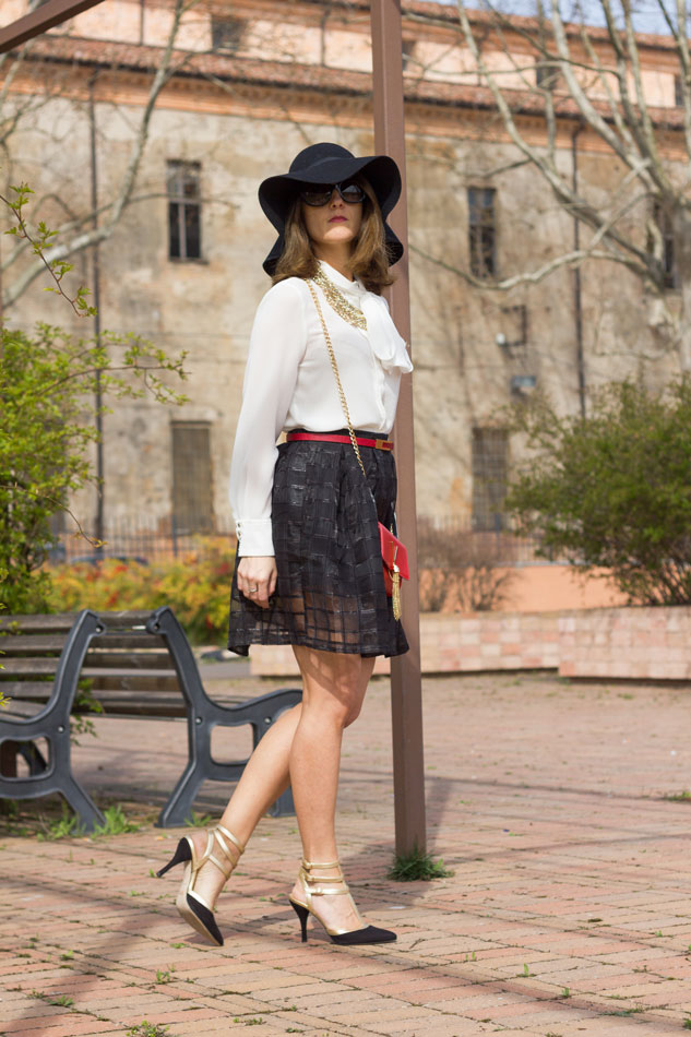 Mini Bags and Black & White Outfit (Spring Season)