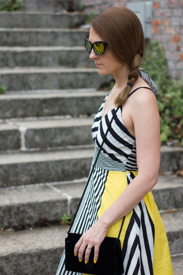 black-and-white-yellow-dress