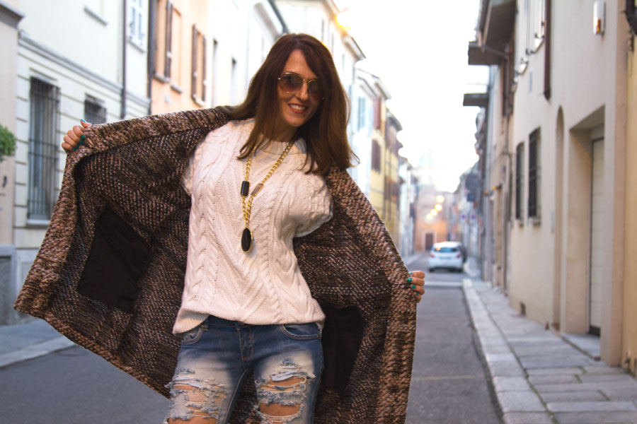 Sathia coat, un caldo e colorato abbraccio