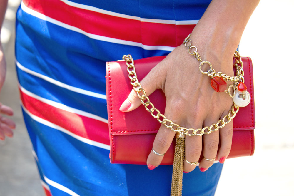 Piacenza, Maggie Dallospedale, Fashion blogger, Pencil skirt, red mini bag, Chanel sunglasses, Sante Sandals, Clips