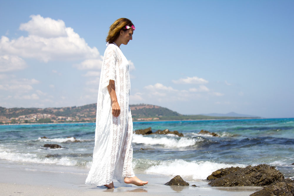 Beach Kaftan by DevilPlus per un pomeriggio trascorso tra pensieri