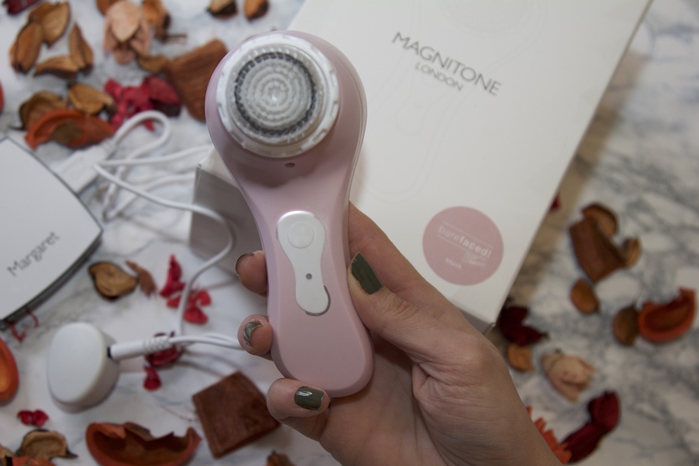 Magnitone il nuovo dispositivo per la pulizia viso profonda su QVC