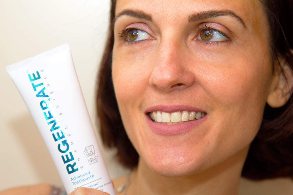 Smalto dentale rigenerato con Regenerate Enamel Science