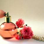 Profumi donna: regala quello giusto, tenendo conto anche della personalità