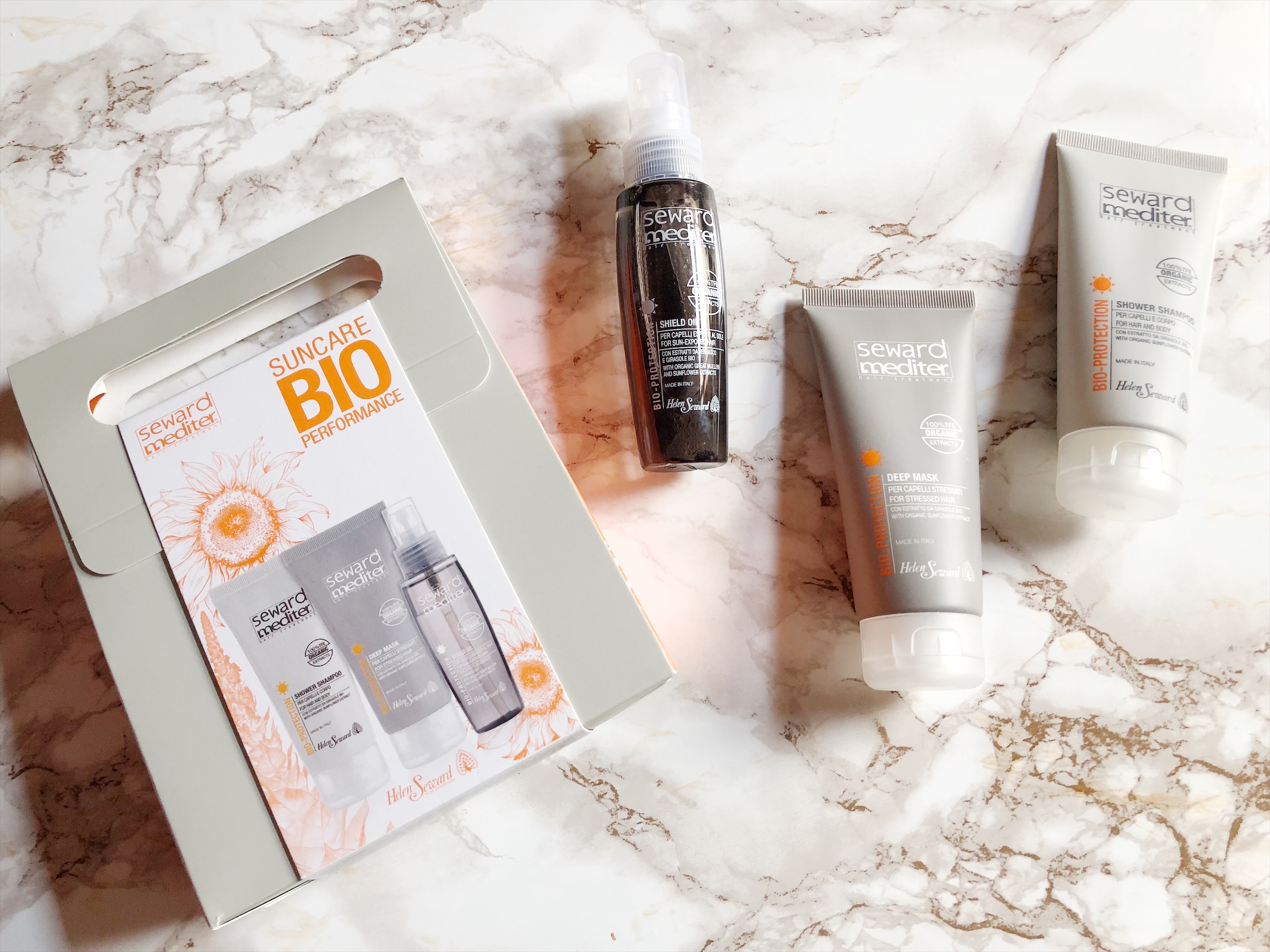 Suncare Bio performance travel kit di Helen Seward