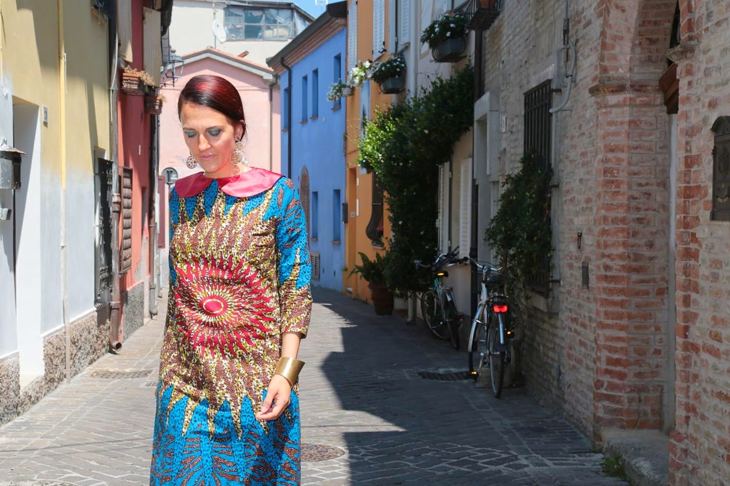 Moda Af designs: come abbinare un abito con stampa vivace!