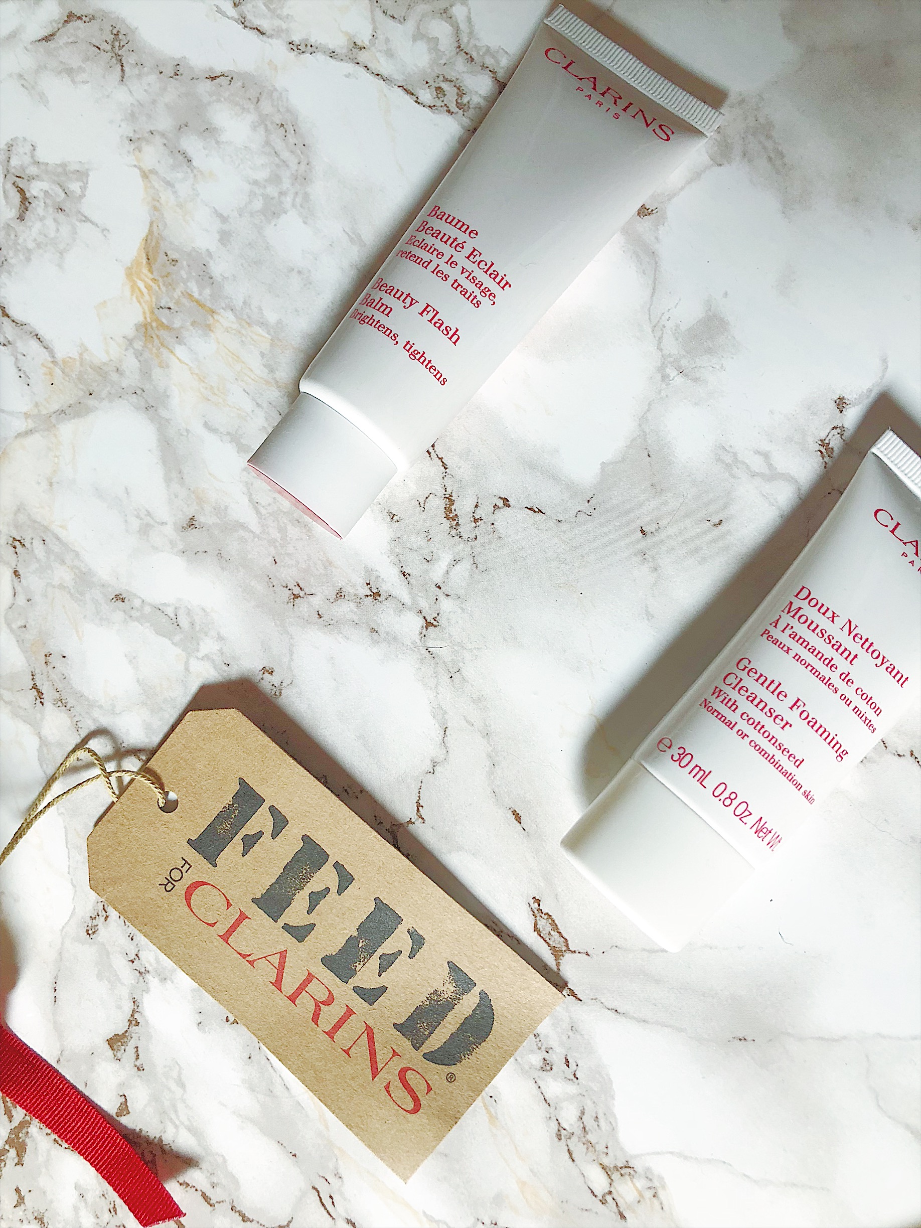 Clarins FEED Belle et èclatante: la trousse che nasce dal cuore!