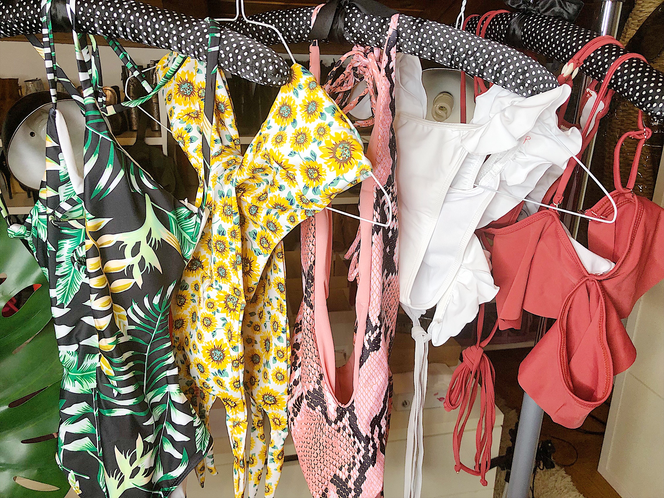 Swimwear trend: andiamo ai Caraibi per fuggire dal freddo.