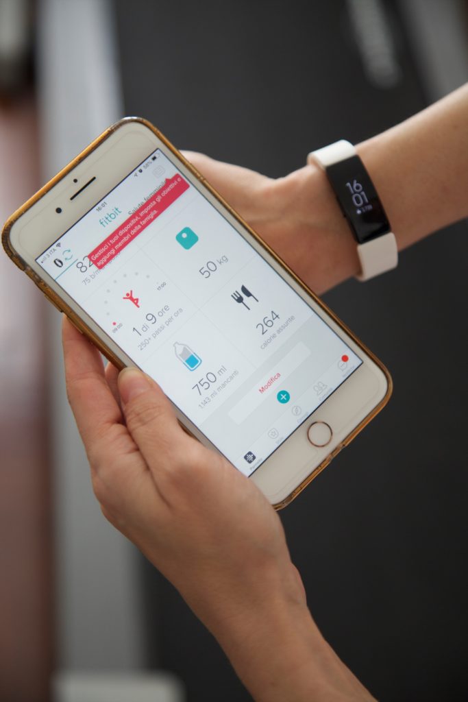 Fitbit: come conoscere e mantenere fit il nostro corpo divertendoci!