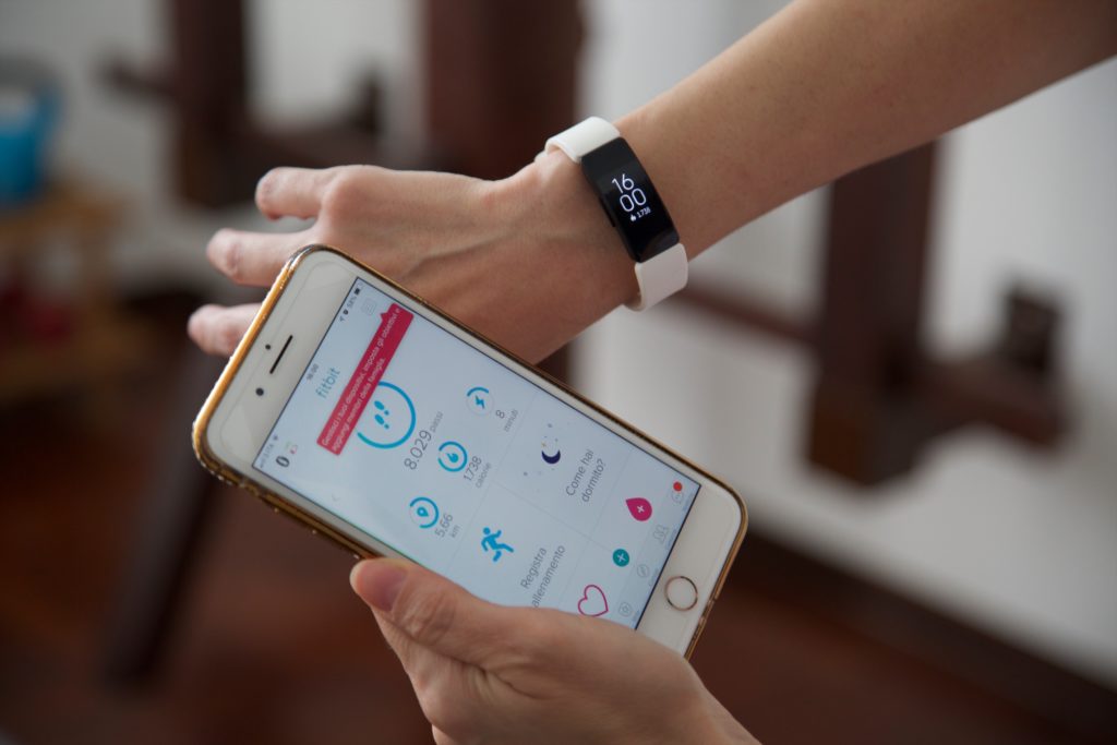 Fitbit: come conoscere e mantenere fit il nostro corpo divertendoci!