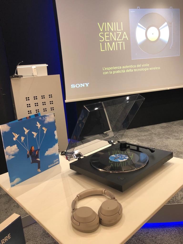 Vinili senza limiti: Sony presenta il nuovo giradischi PS-LX310BT