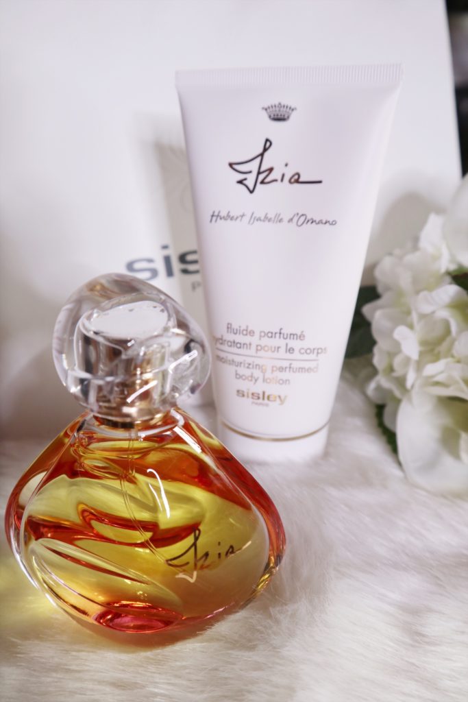 Izia body lotion di Sisley Paris: pelle nutrita e  morbida in pochi istanti