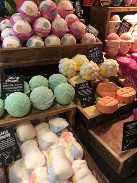 Natale Lush 2019: idee regalo che non possono mancare sotto l'albero