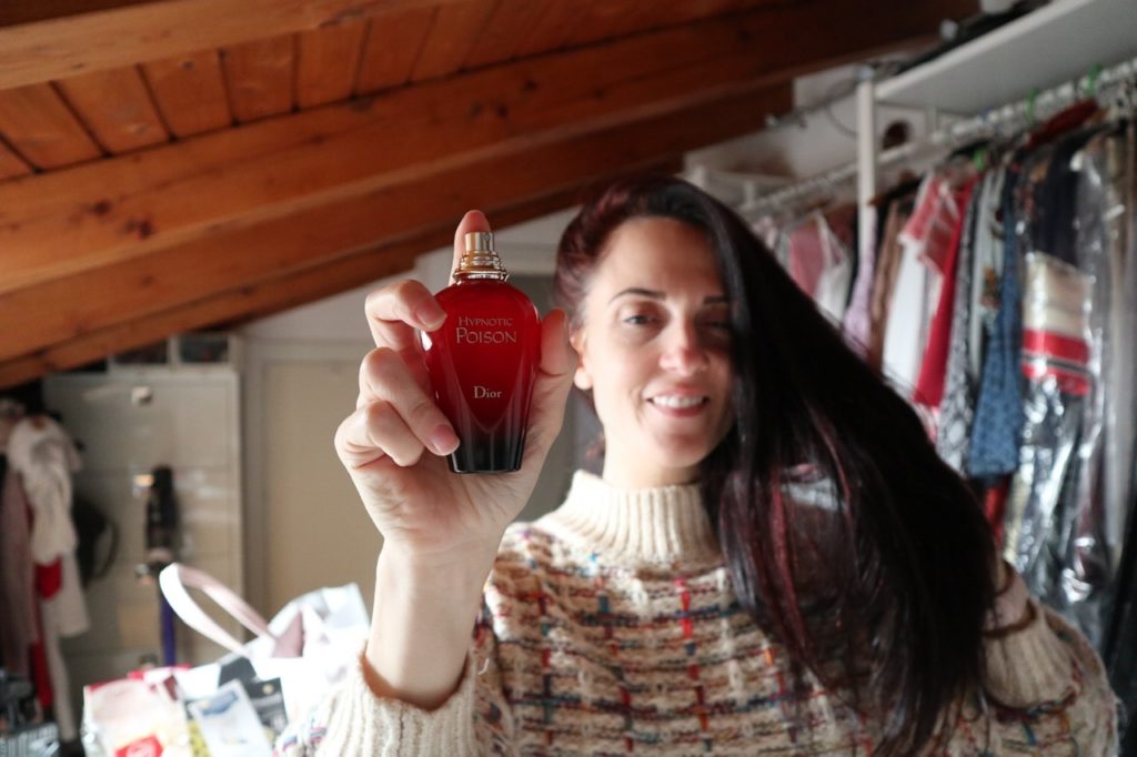 Come applicare il profumo capelli e quale scegliere (Hair mist)