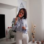 Camicia con fiocco: il trend perfetto per outfit glamour primaverili 2020