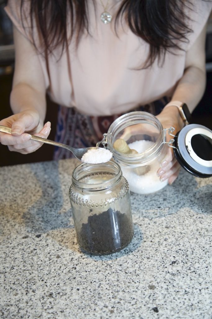 Scrub al caffè: preparate il vostro esfoliante corpo direttamente a casa