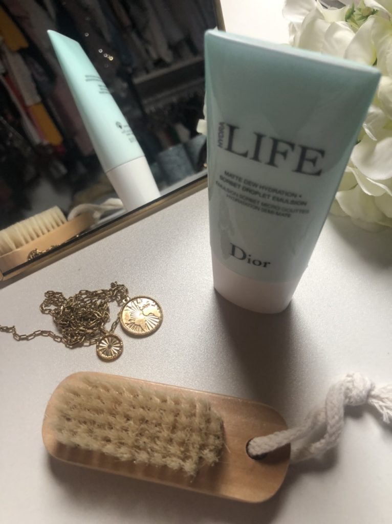 Emulsione sorbetto in microgocce di Dior (benvenuta idratazione semi-mat)