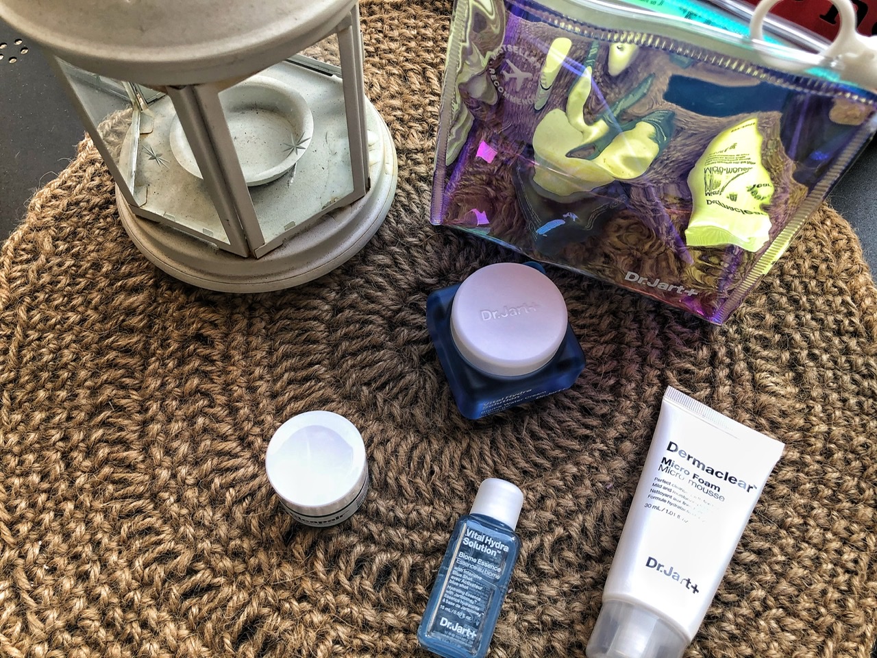 Travel kit di Dr Jart: gli essenziali skincare per la pelle del viso