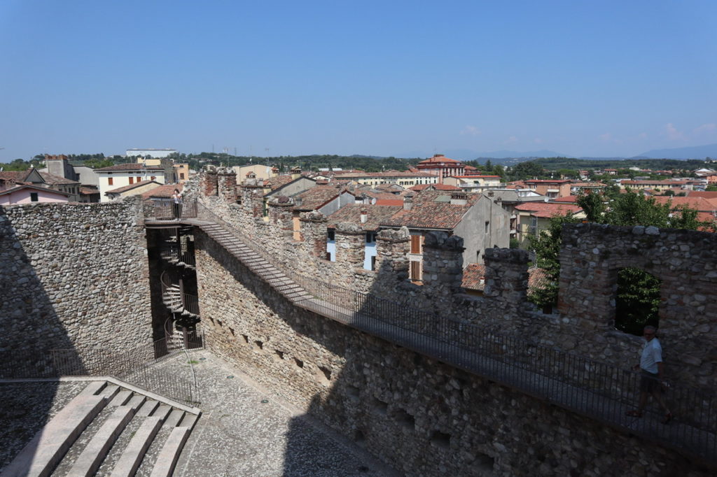 Desenzano del Garda: Cosa vedere, dove mangiare e dove dormire